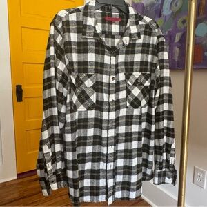 Montage Men’s XL Black & White With a Bit of Yellow Flannel